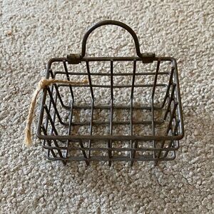 Rustic Metal Wire Basket with Handle - Brown